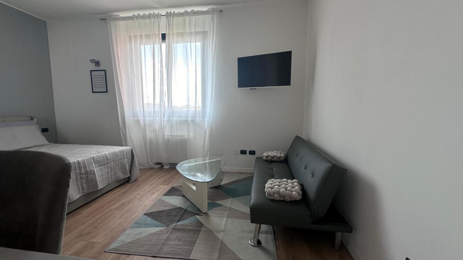 Aparthotel Monolocale Ovidio Mediolan Zewnętrze zdjęcie