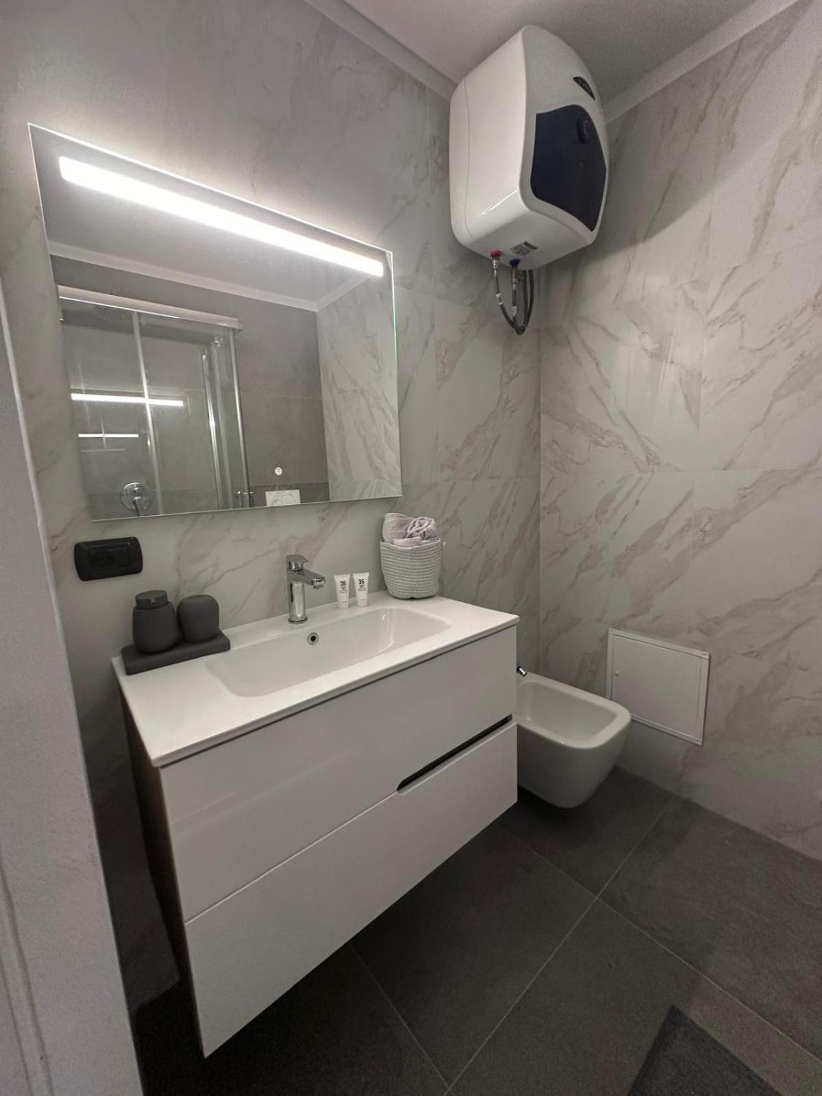 Aparthotel Monolocale Ovidio Mediolan Zewnętrze zdjęcie