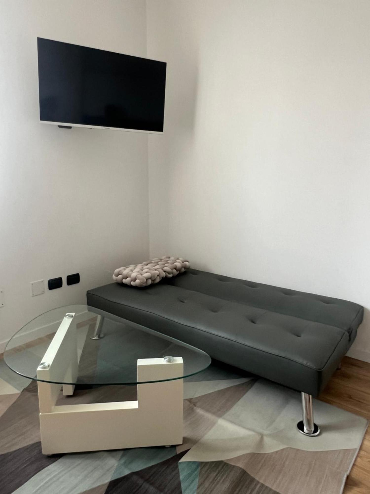 Aparthotel Monolocale Ovidio Mediolan Zewnętrze zdjęcie