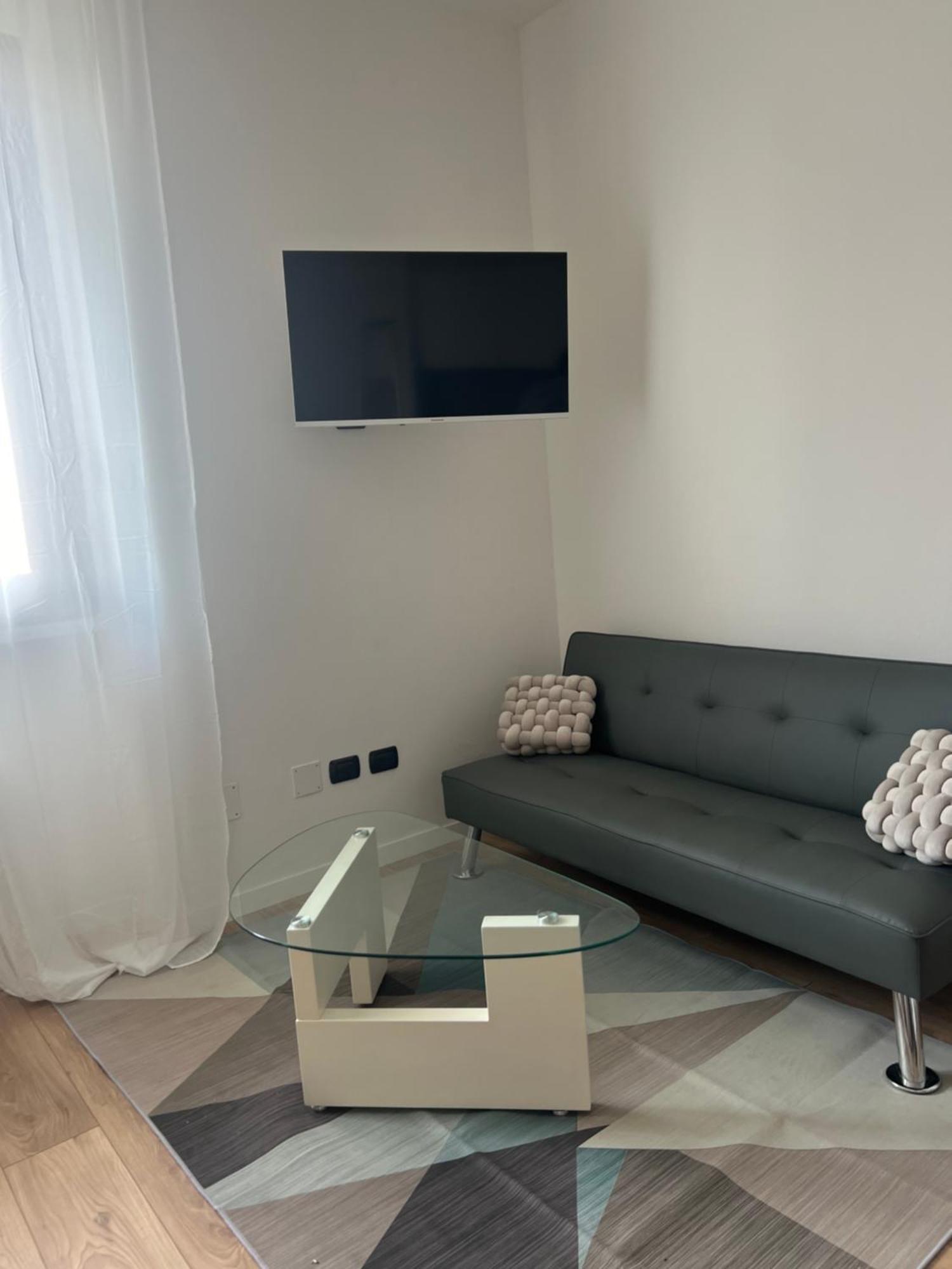 Aparthotel Monolocale Ovidio Mediolan Zewnętrze zdjęcie